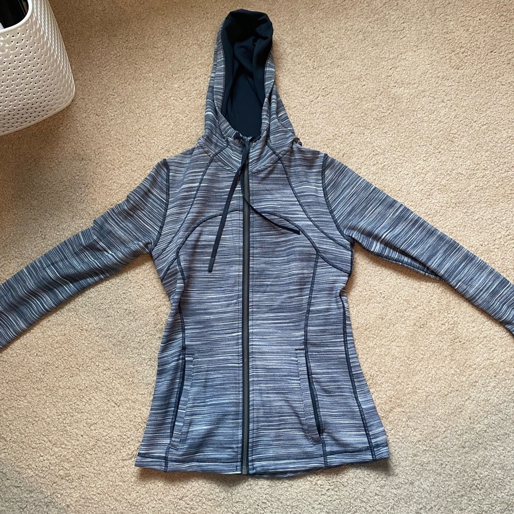 Lululemon Define Nulu Hooded Jacket-Women’s size 8